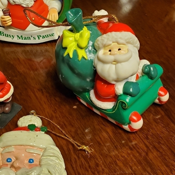 8pcs Lot of Santa Christmas Tree Ornaments (Some are vintage) - Picture 4 of 16